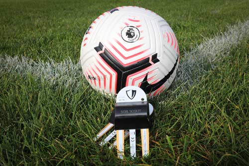 Soil Scout -anturit kentällä pallon kanssa
