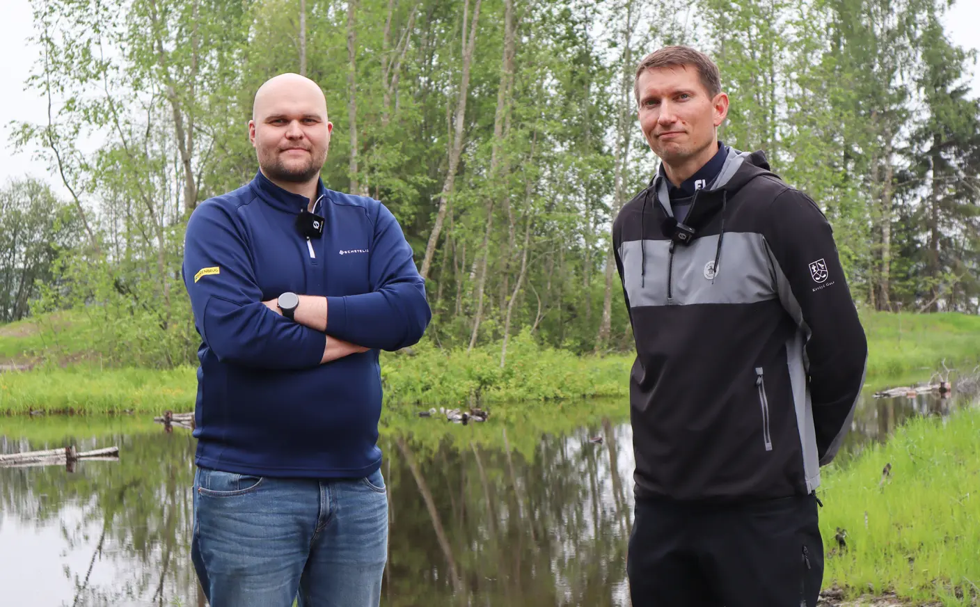 Scheteligin Teemu Vaalio ja Kytäjä golfin kenttämestari Antti Koskela